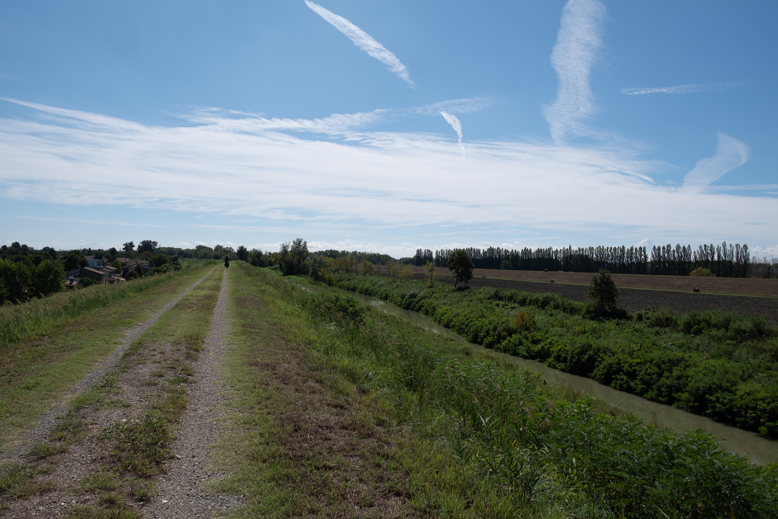 Auf dem Damm-Radweg – Kanal und Pappelreihen
